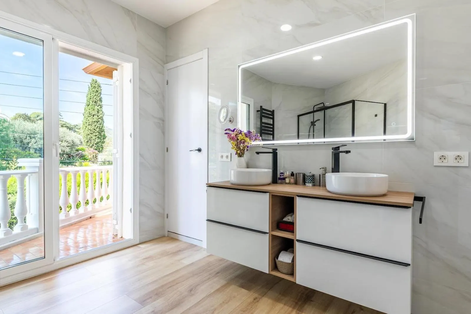 Chic Villa With Pool & Near Beach El Carrer del Canonge Spanien